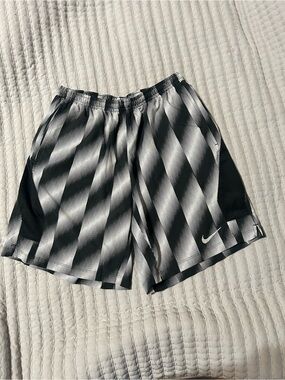 Nike Men’s Black & White Diagonal Stripe Athletic Shorts